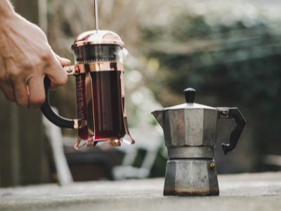 french press a moka-kava na cestach_fair-bio.cz